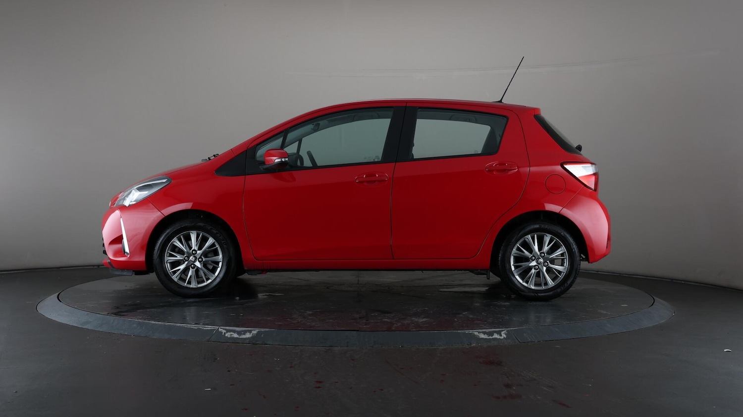 Used Toyota Yaris 2018 for sale - 76538692: Photo 38