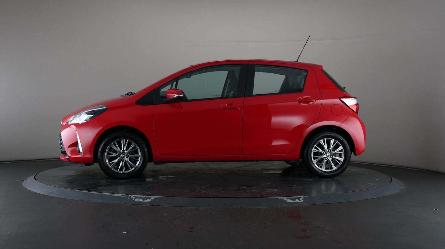 Used Toyota Yaris 2018 for sale - 76538692: Photo 39