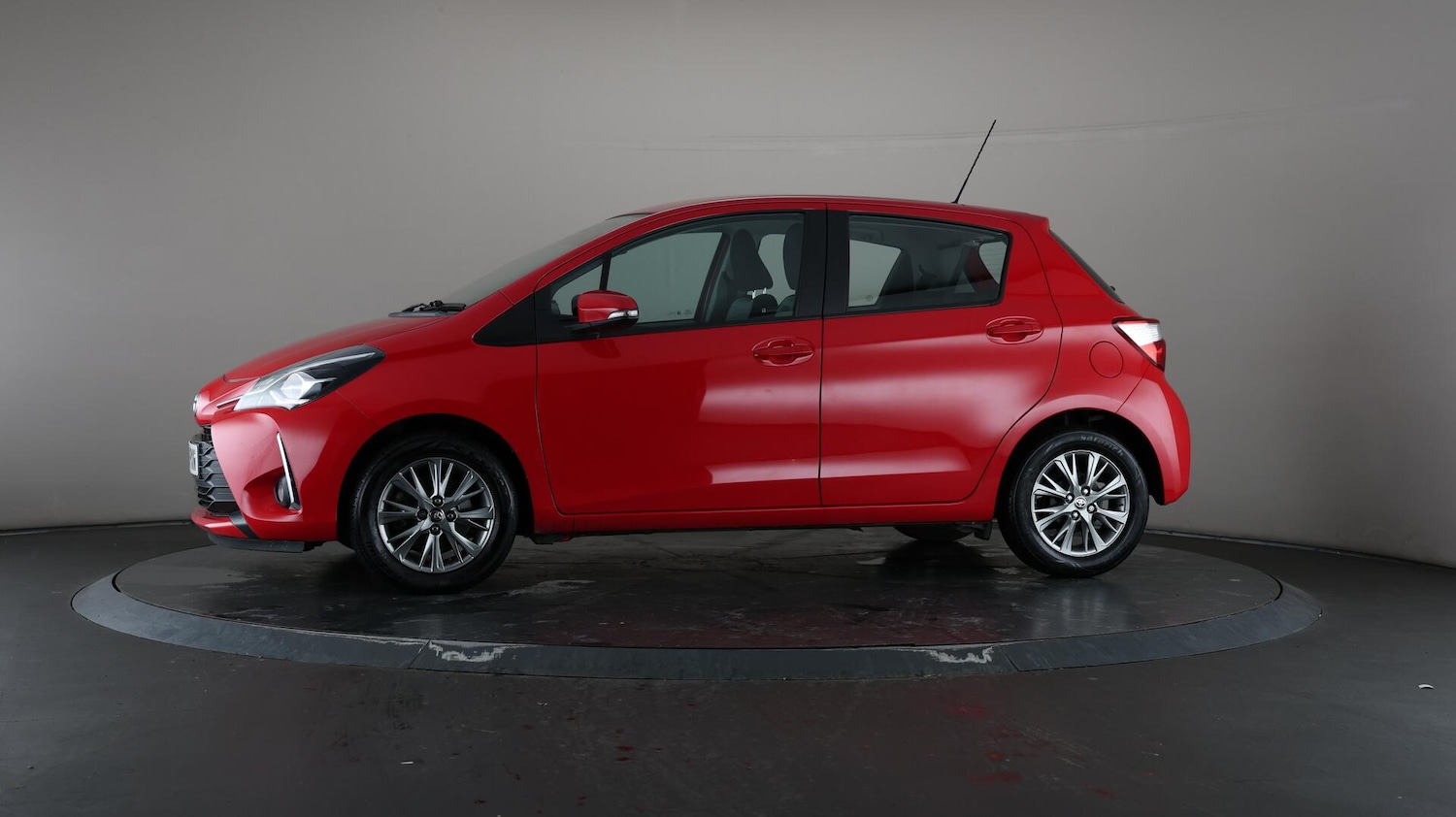 Used Toyota Yaris 2018 for sale - 76538692: Photo 40