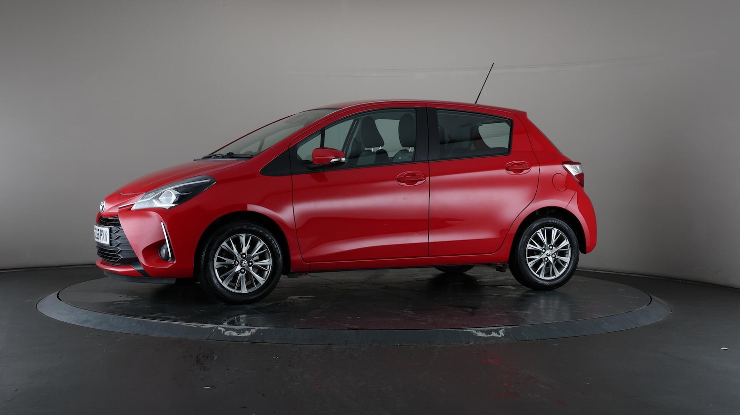 Used Toyota Yaris 2018 for sale - 76538692: Photo 41