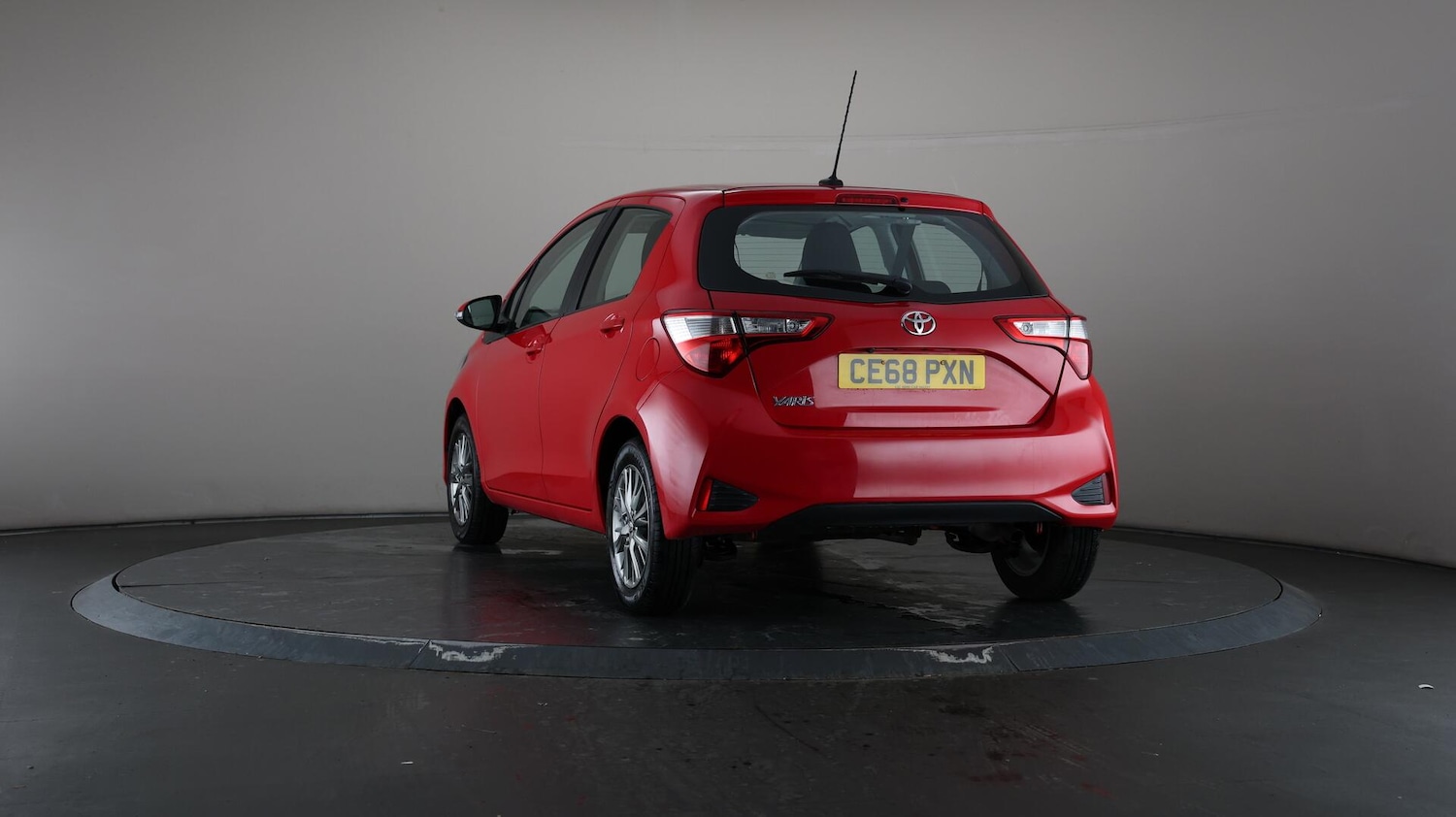 Used Toyota Yaris 2018 for sale - 76538692: Photo 58