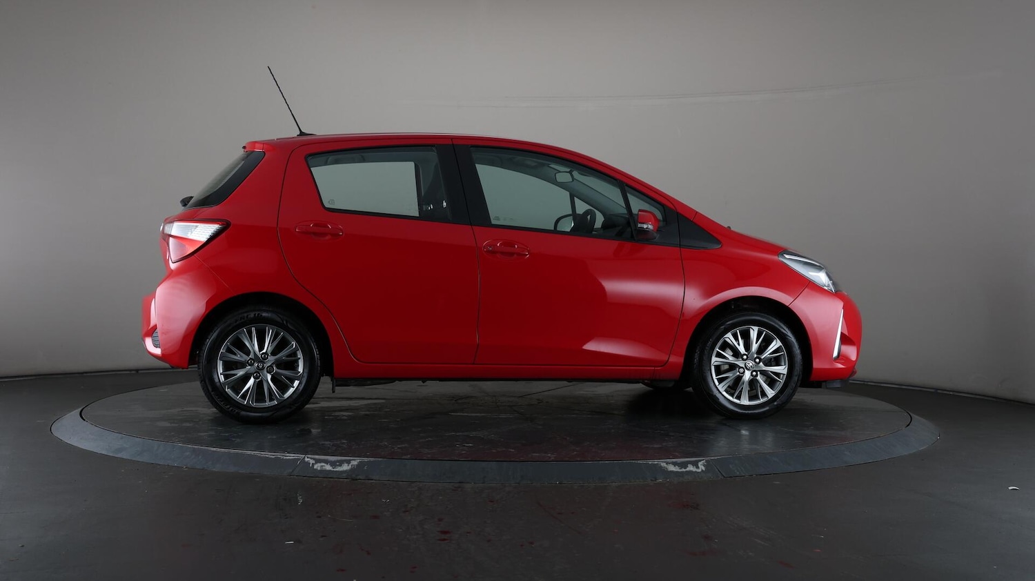 Used Toyota Yaris 2018 for sale - 76538692: Photo 62