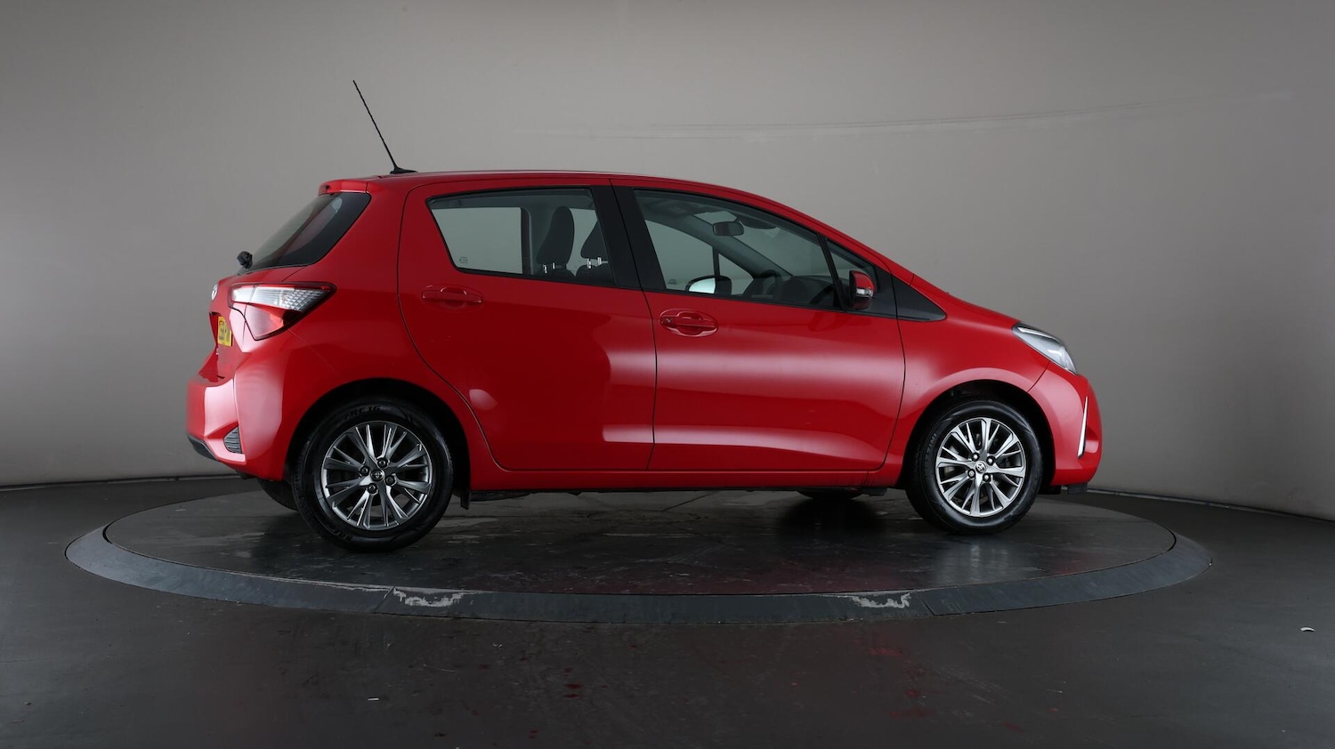 Used Toyota Yaris 2018 for sale - 76538692: Photo 63