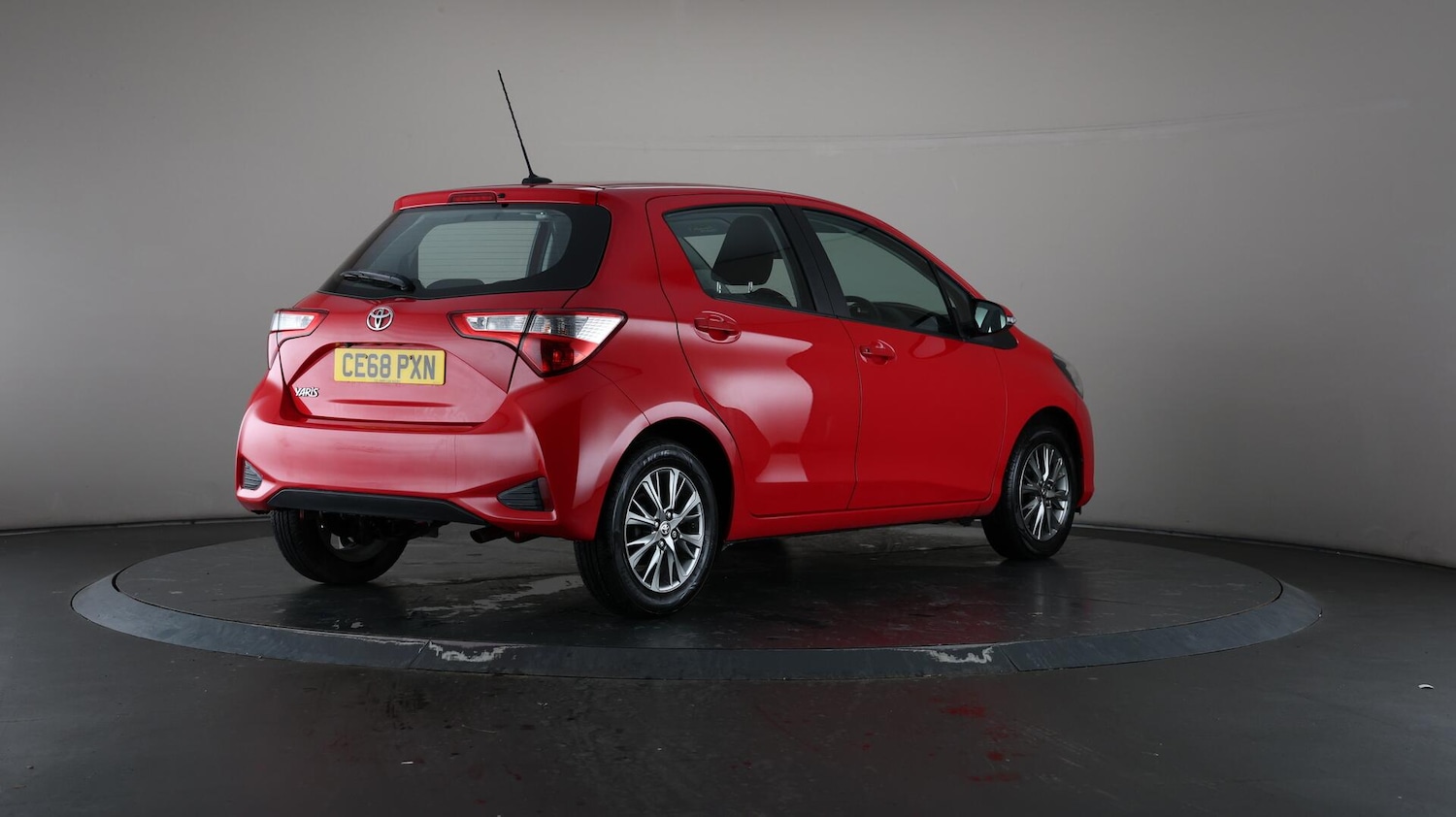 Used Toyota Yaris 2018 for sale - 76538692: Photo 67
