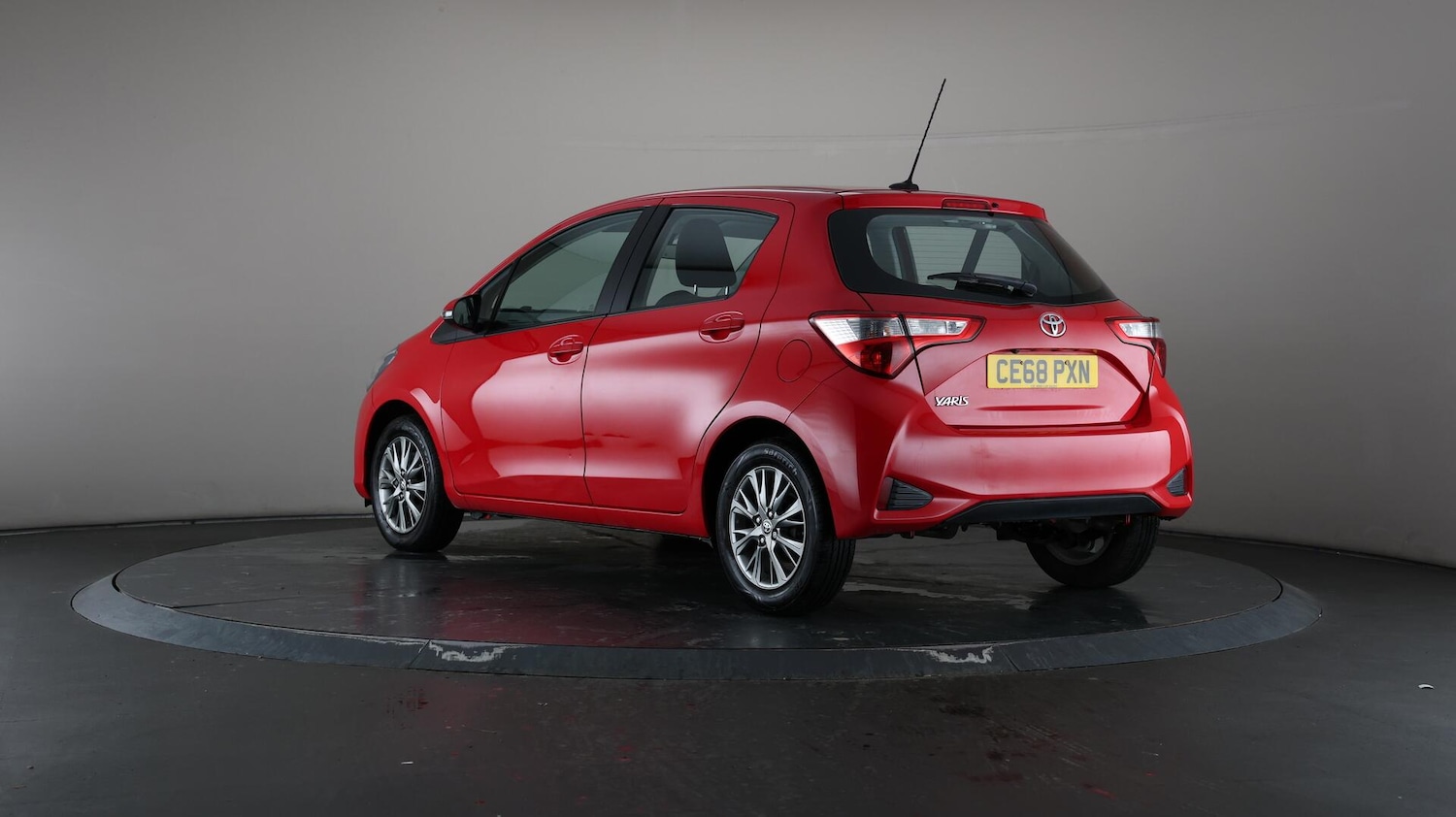 Used Toyota Yaris 2018 for sale - 76538692: Photo 74