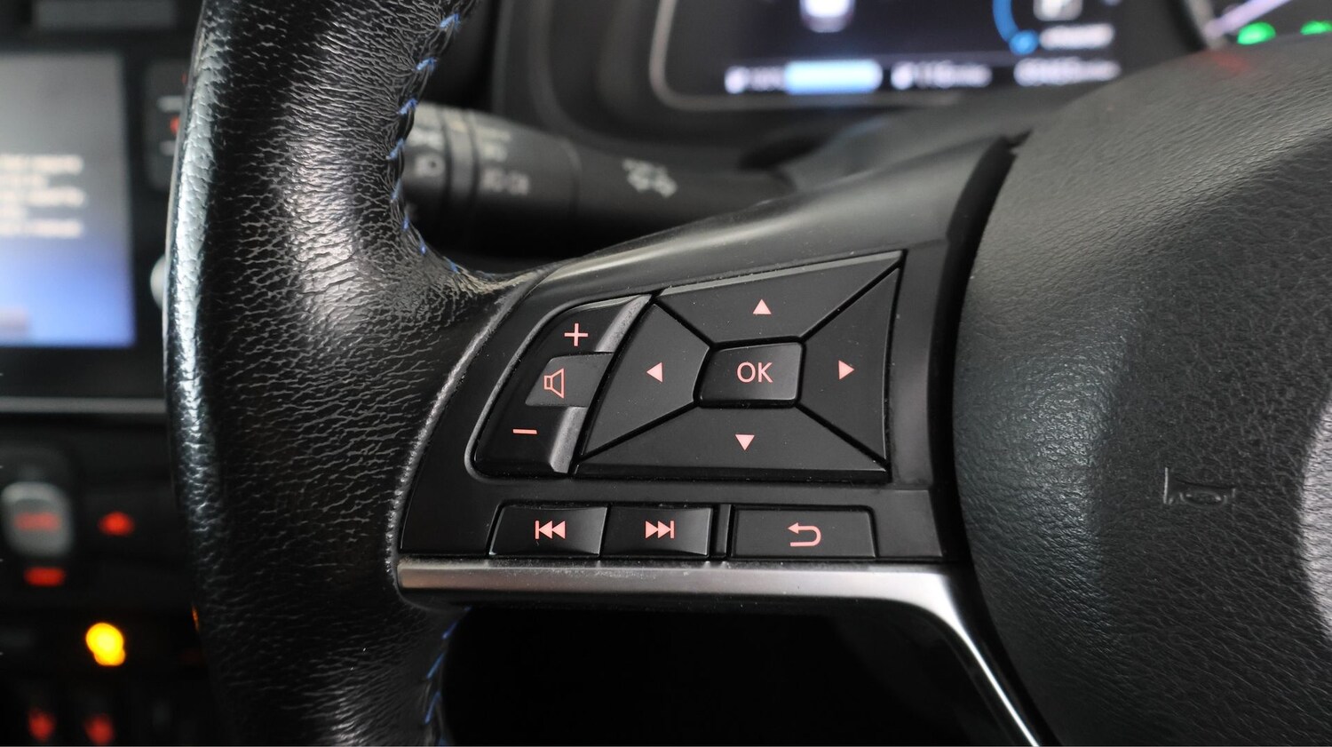 Used Nissan Leaf 2019 for sale - 77802197: Photo 20