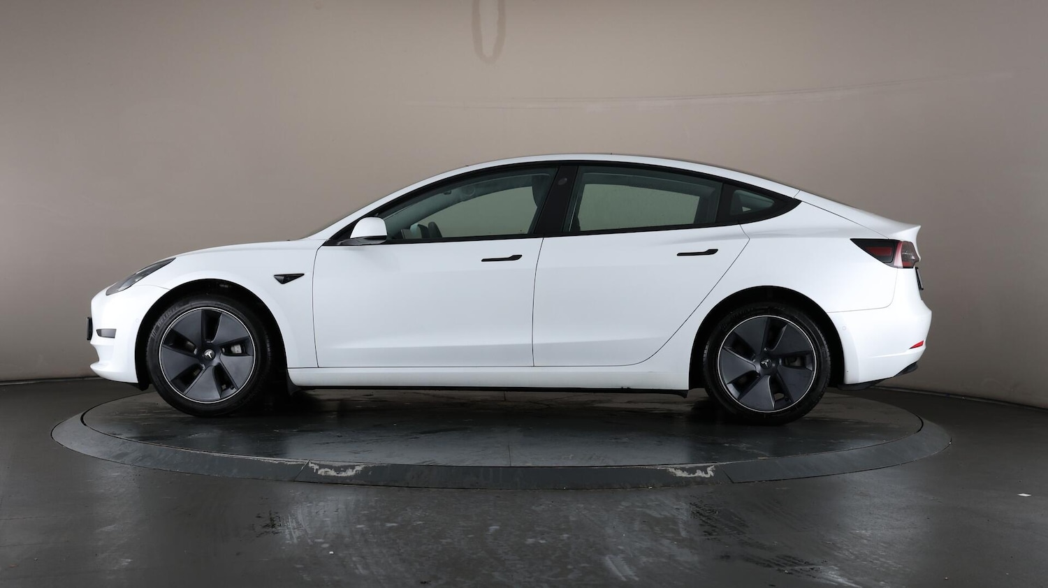 Used Tesla Model 3 2021 for sale - 76166946: Photo 40