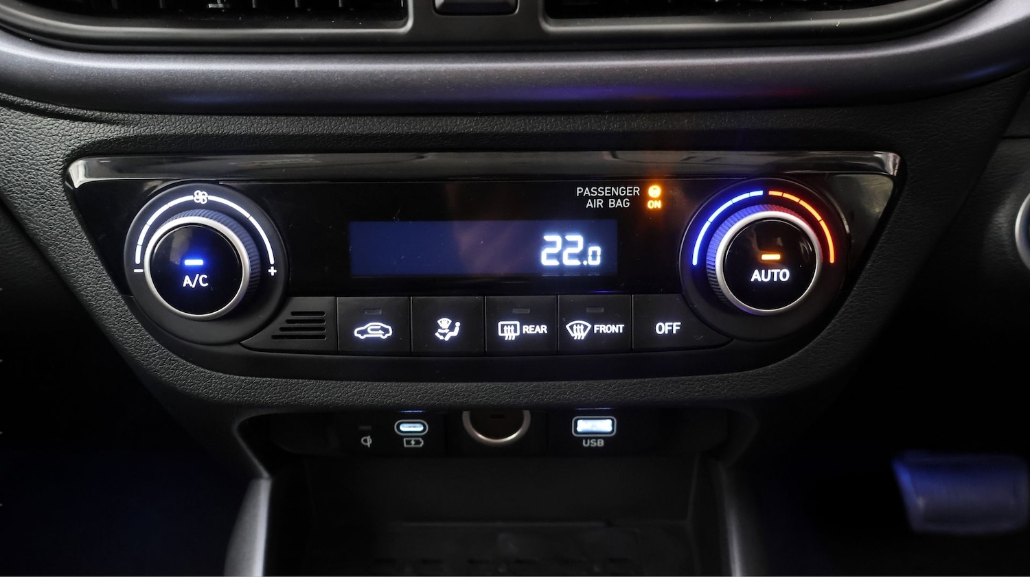 Used Hyundai i10 2023 for sale - 77637040: Photo 11