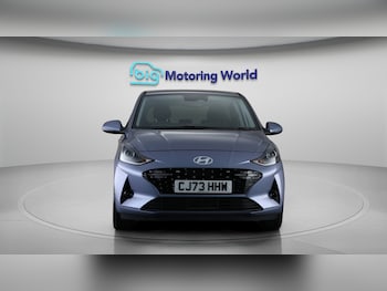 Used Hyundai i10 2023 for sale - 77637040: Photo