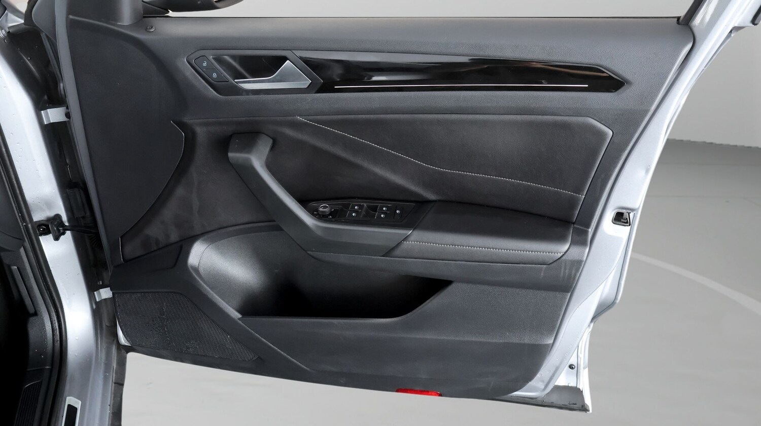 Used Volkswagen T-Roc 2022 for sale - 78220641: Photo 14