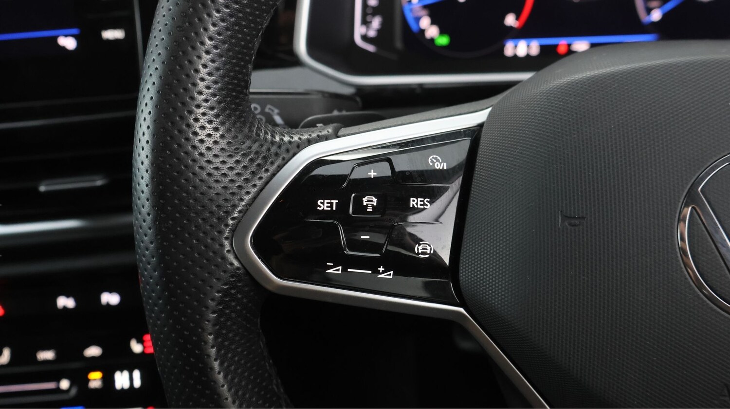 Used Volkswagen T-Roc 2022 for sale - 78220641: Photo 23