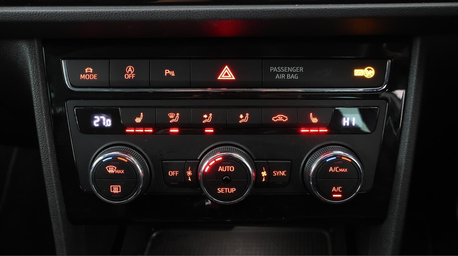 Used SEAT Leon 2020 for sale - 76381060: Photo 11