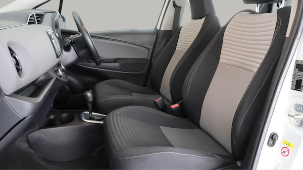 Used Toyota Yaris 2018 for sale - 76259418: Photo 15