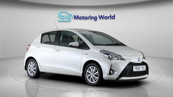 Used Toyota Yaris 2018 for sale - 76259418: Photo 2