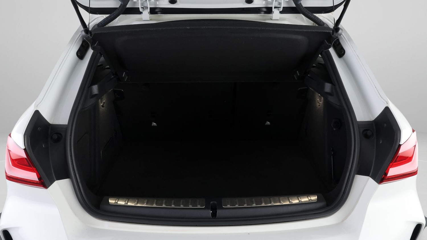 Used BMW 1 Series 2020 for sale - 77631135: Photo 17