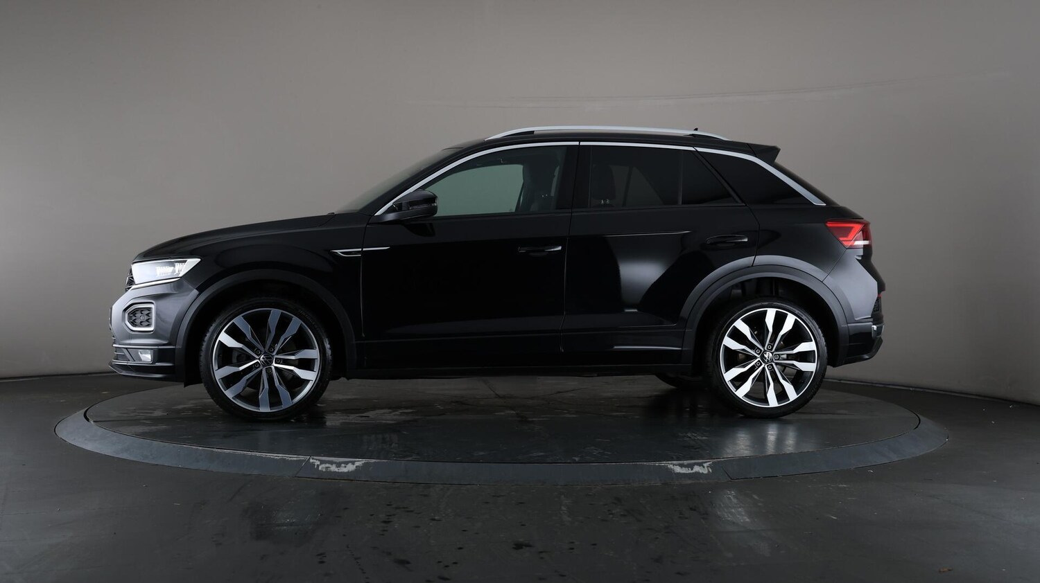 Used Volkswagen T-Roc 2021 for sale - 76121300: Photo 39