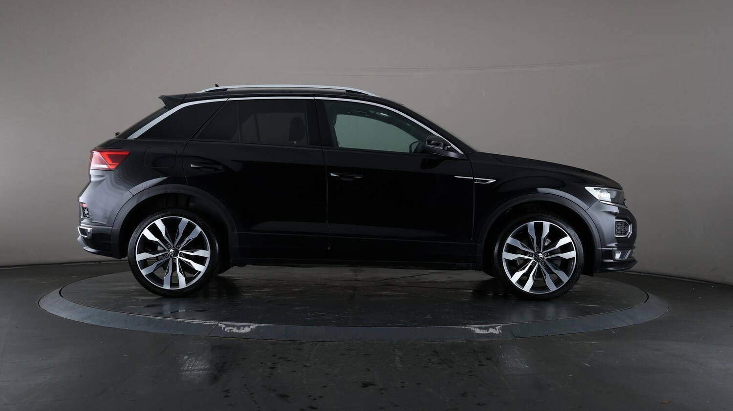 Used Volkswagen T-Roc 2021 for sale - 76121300: Photo 61