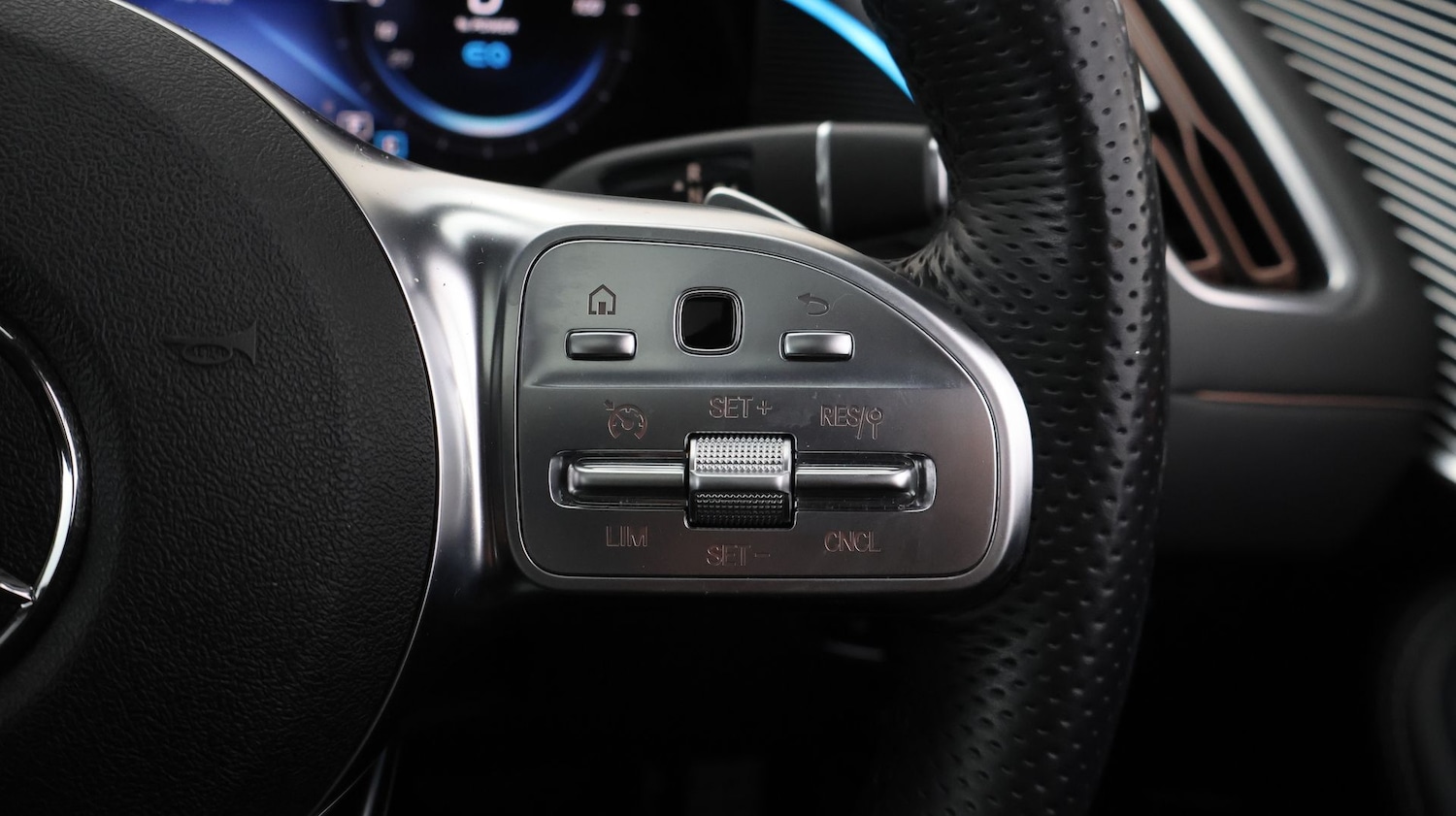 Used Mercedes-Benz EQC 2020 for sale - 77746095: Photo 24