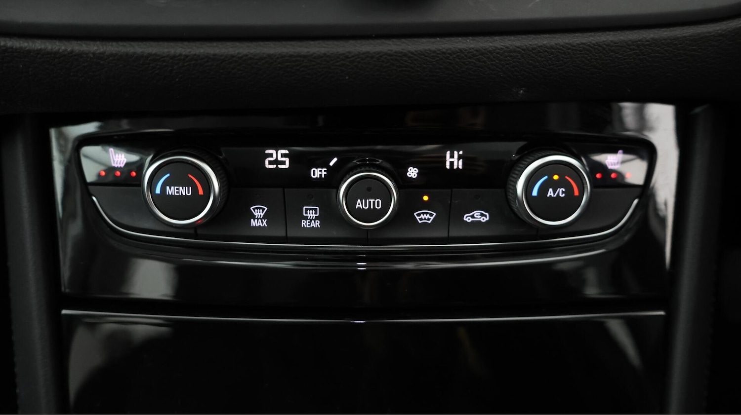 Used Vauxhall Grandland 2023 for sale - 76389337: Photo 12