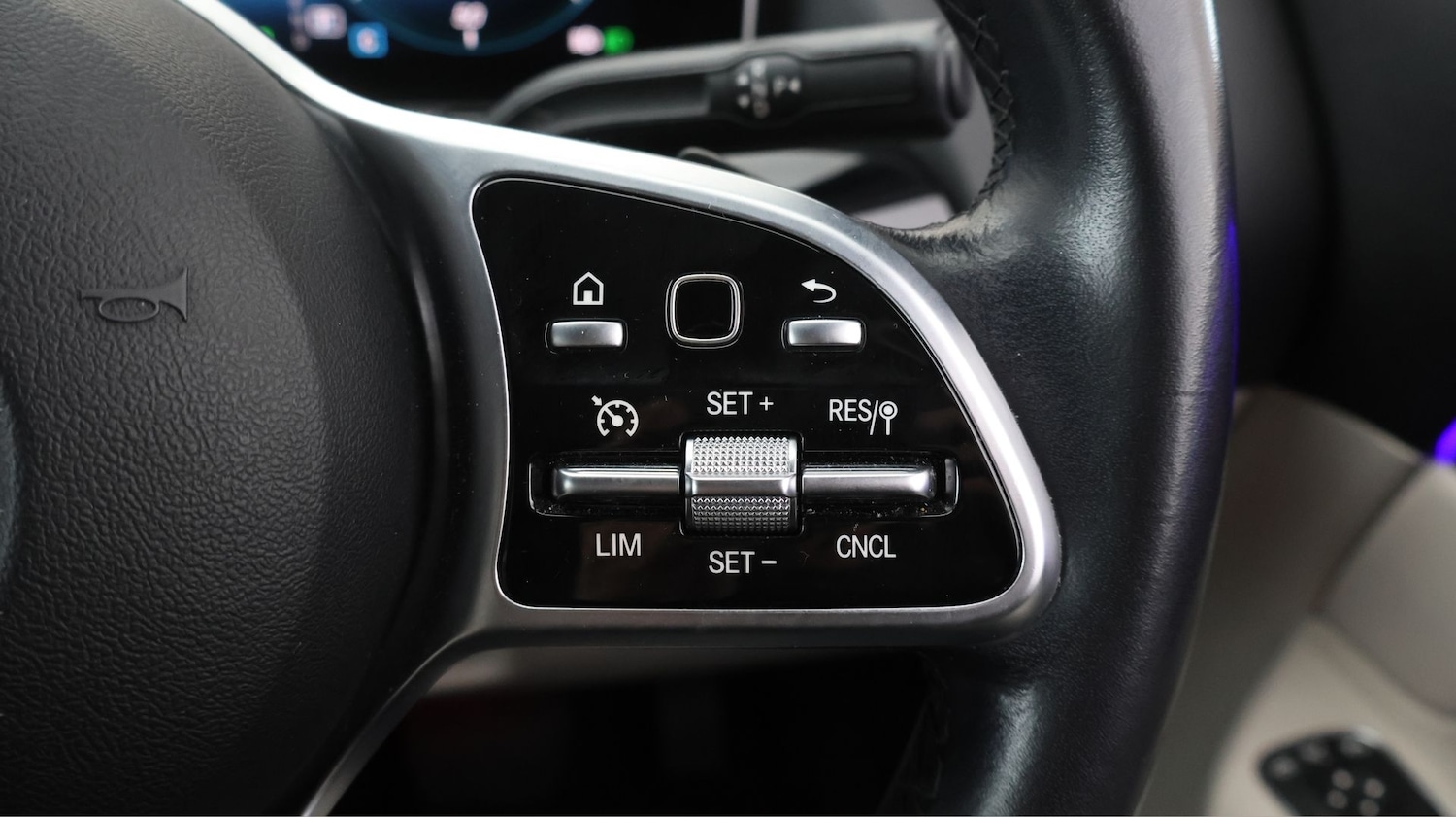 Used Mercedes-Benz EQA 2021 for sale - 77202383: Photo 21