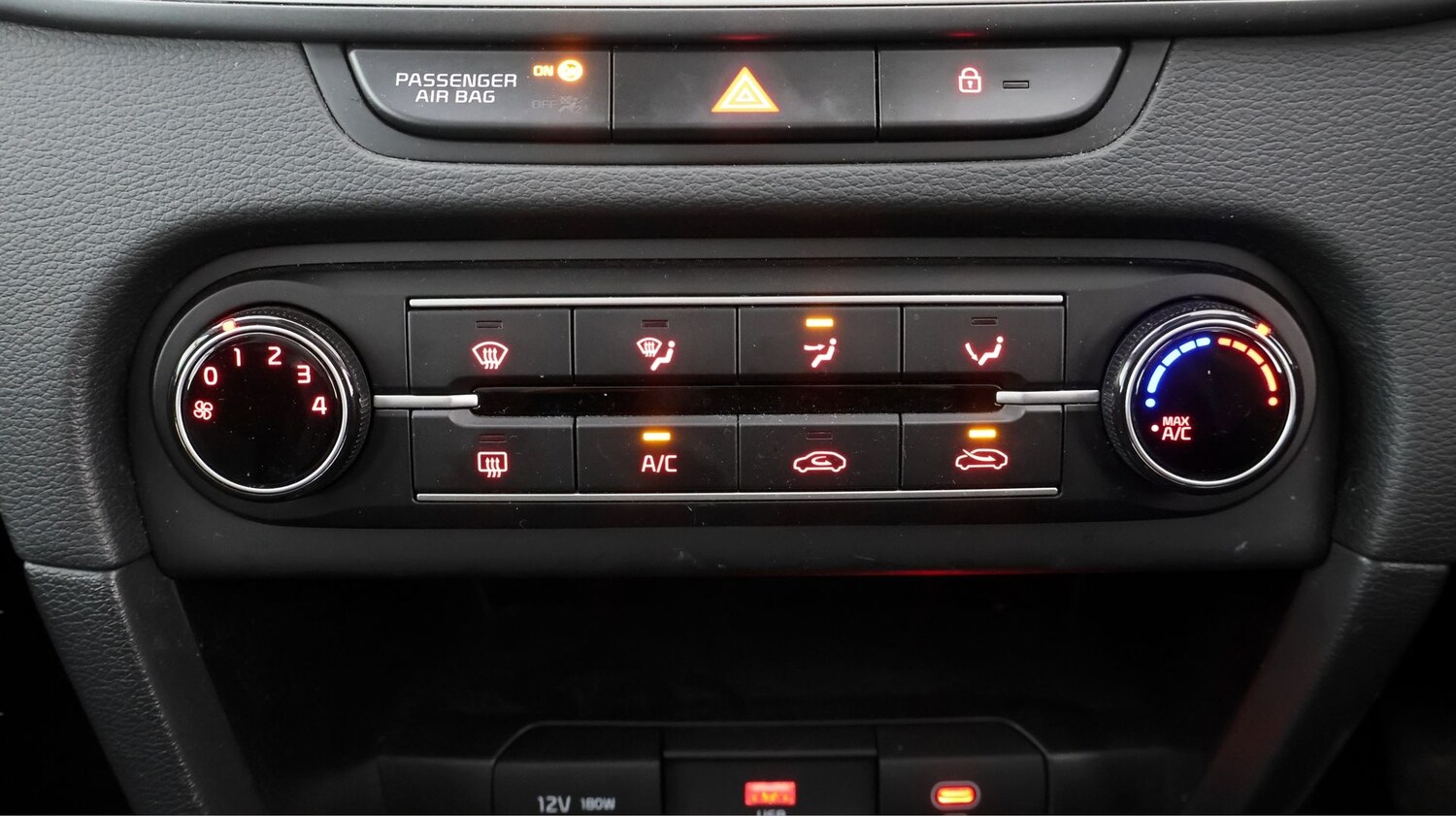 Used Kia Ceed 2024 for sale - 78146130: Photo 11