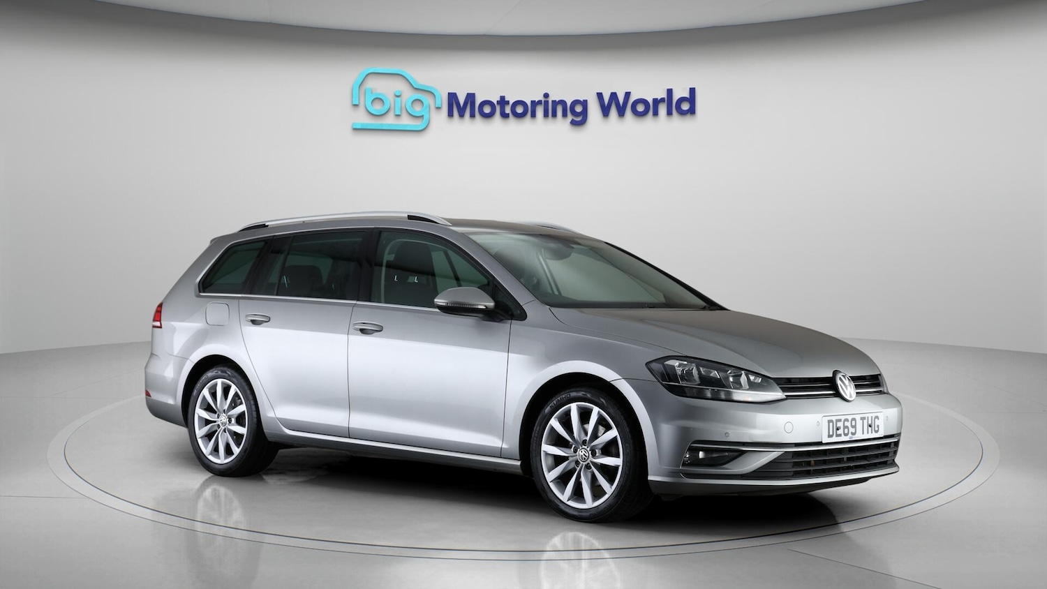Used Volkswagen Golf 2019 for sale - 76742798: Photo 2