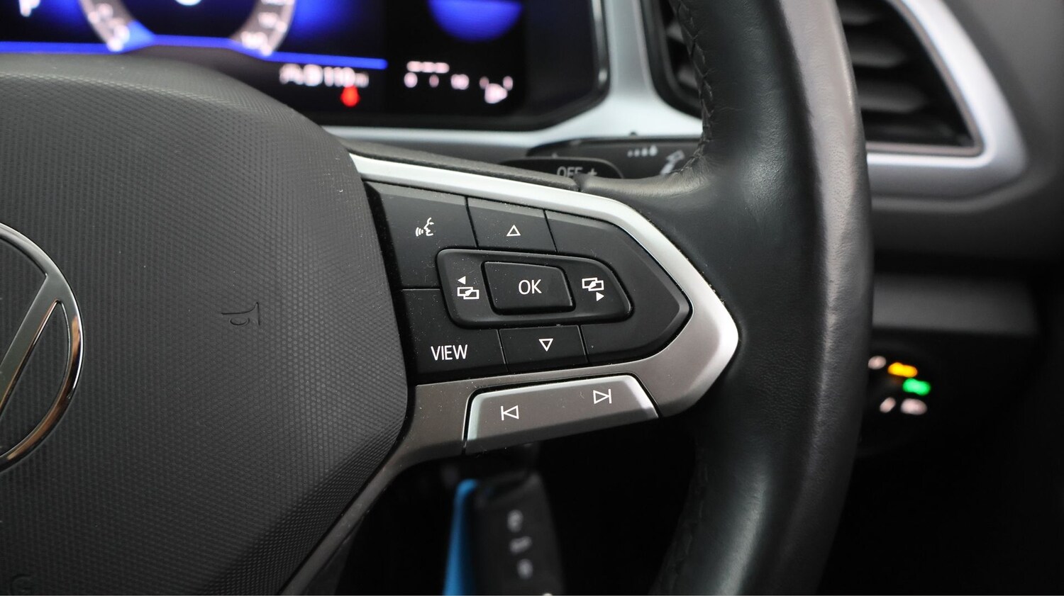 Used Volkswagen T-Roc 2023 for sale - 78055364: Photo 23