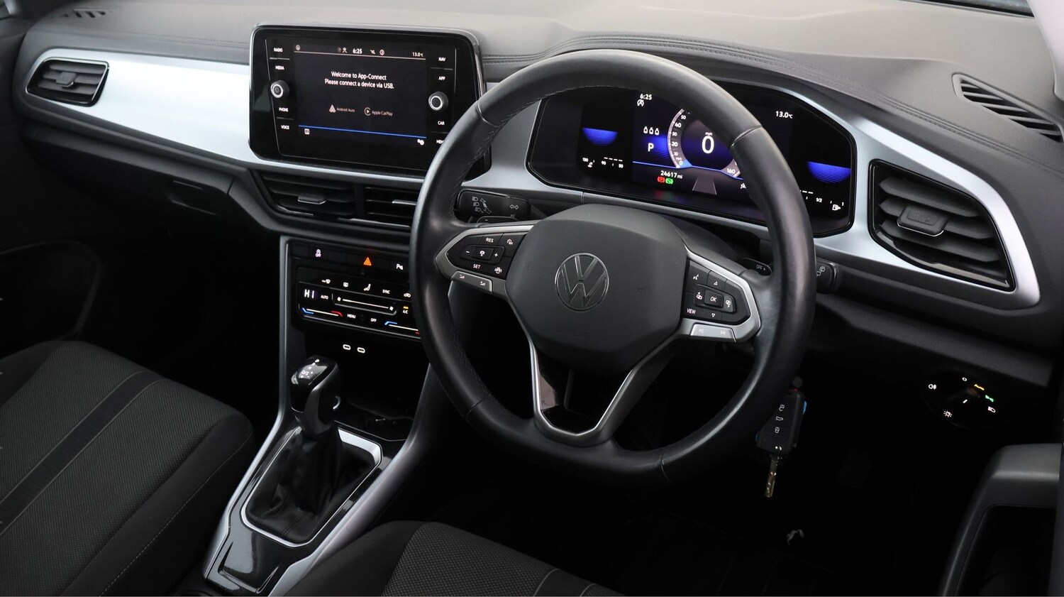 Used Volkswagen T-Roc 2023 for sale - 78055364: Photo 9