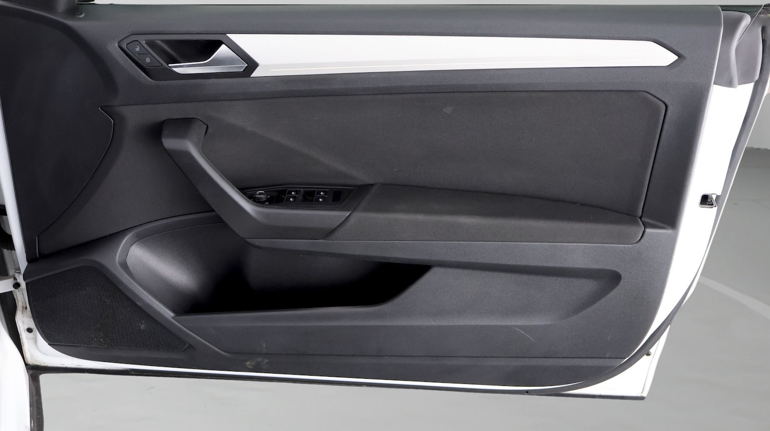 Used Volkswagen T-Roc for sale - 78147696: Photo 15