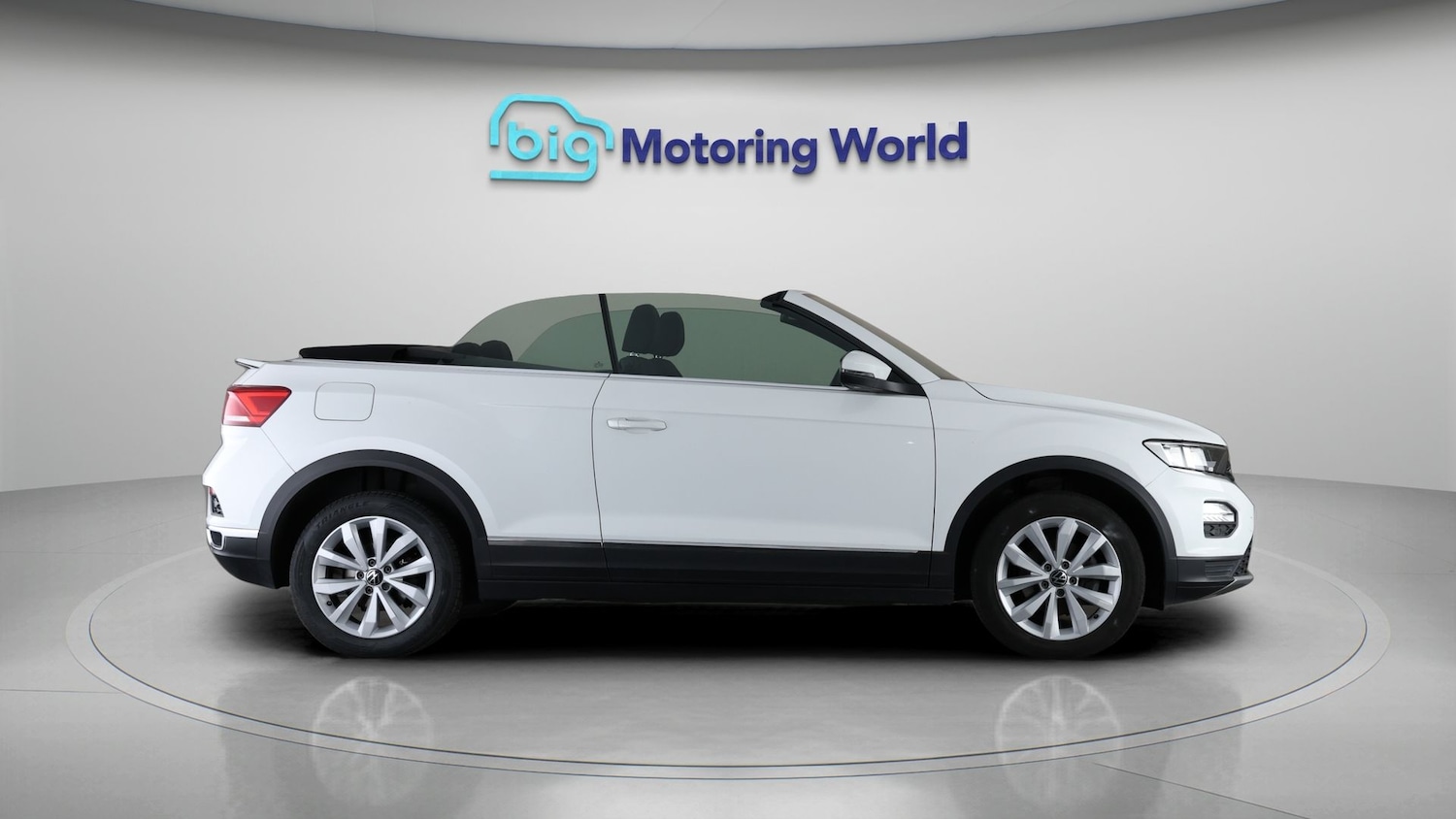 Used Volkswagen T-Roc for sale - 78147696: Photo 8