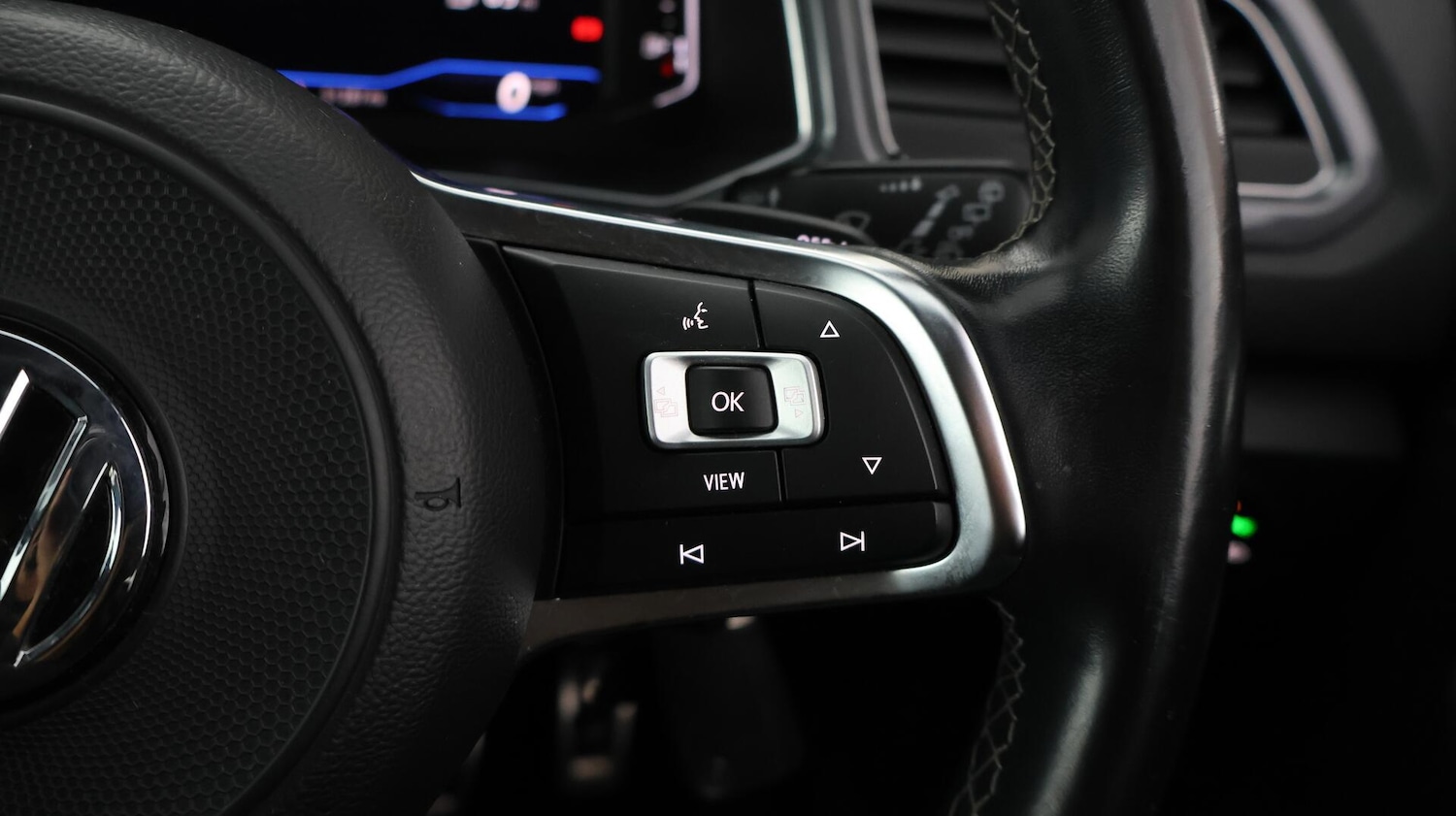 Used Volkswagen T-Roc 2020 for sale - 76175191: Photo 22