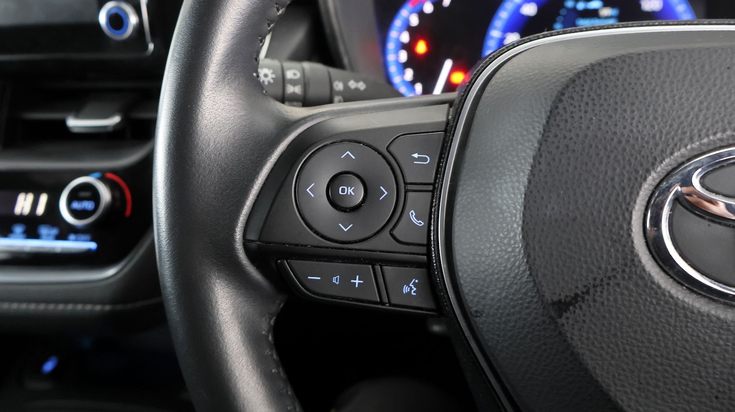 Used Toyota Corolla 2021 for sale - 77608132: Photo 25