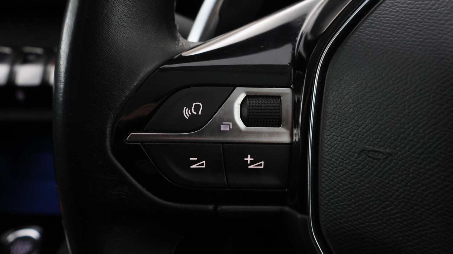 Used Peugeot 3008 2022 for sale - 76282923: Photo 22