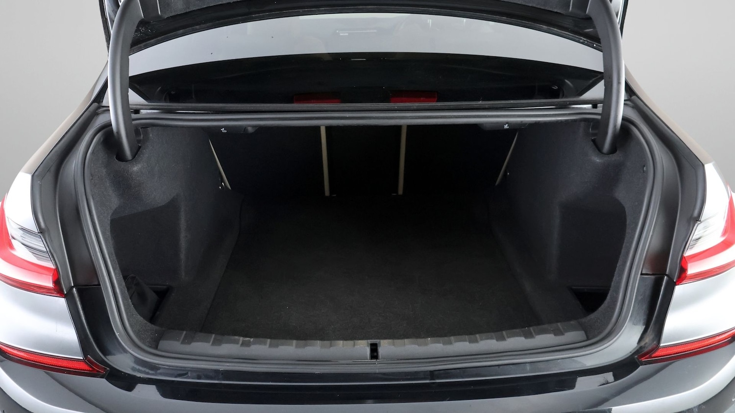 Used BMW 3 Series 2019 for sale - 77357523: Photo 17