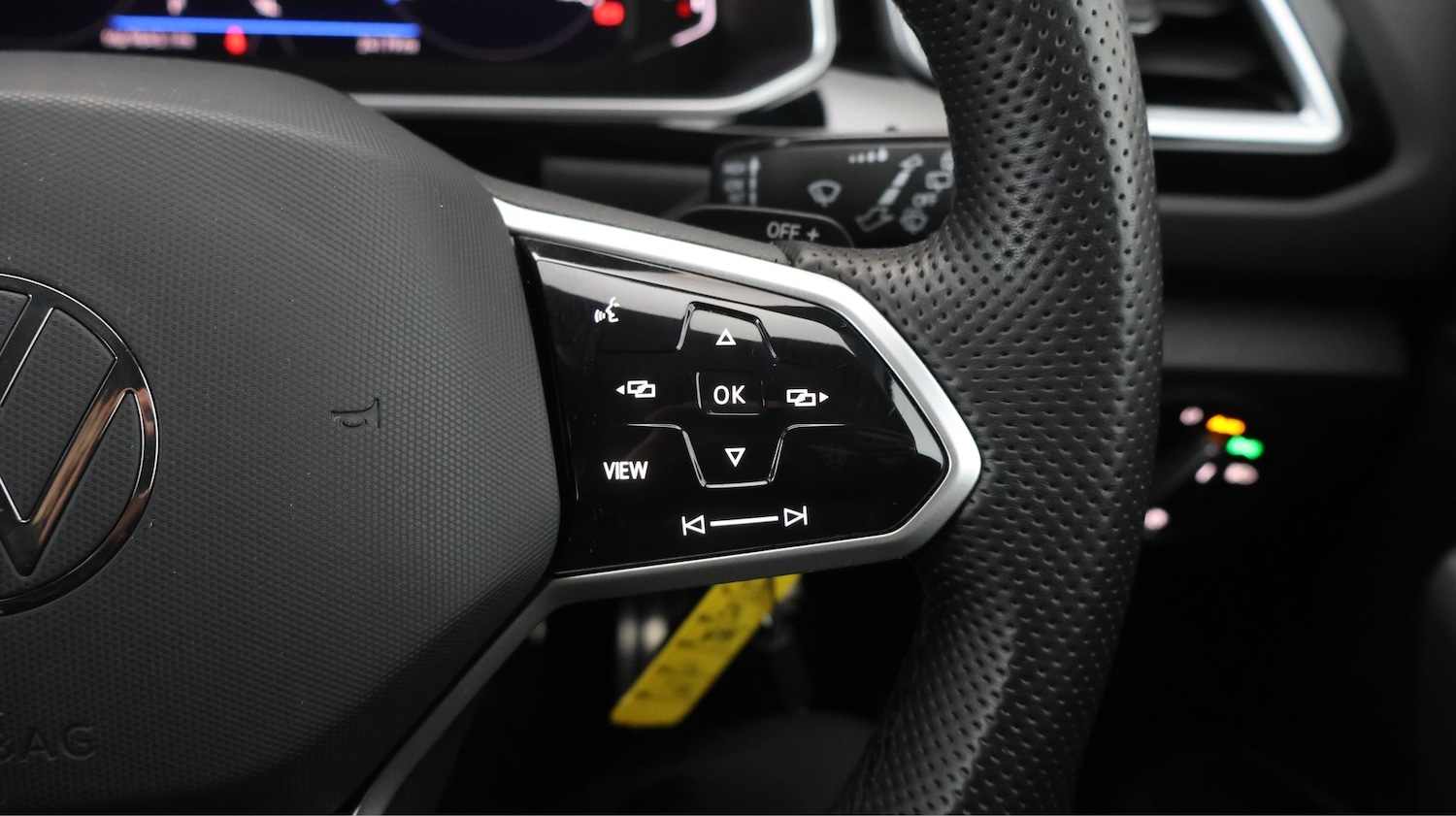 Used Volkswagen T-Roc 2023 for sale - 77413358: Photo 24