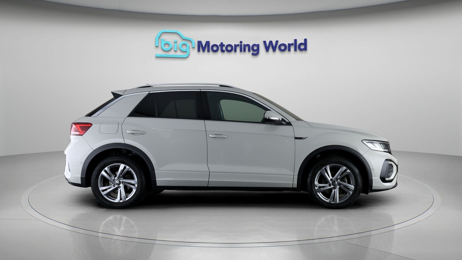 Used Volkswagen T-Roc 2023 for sale - 77413358: Photo 8