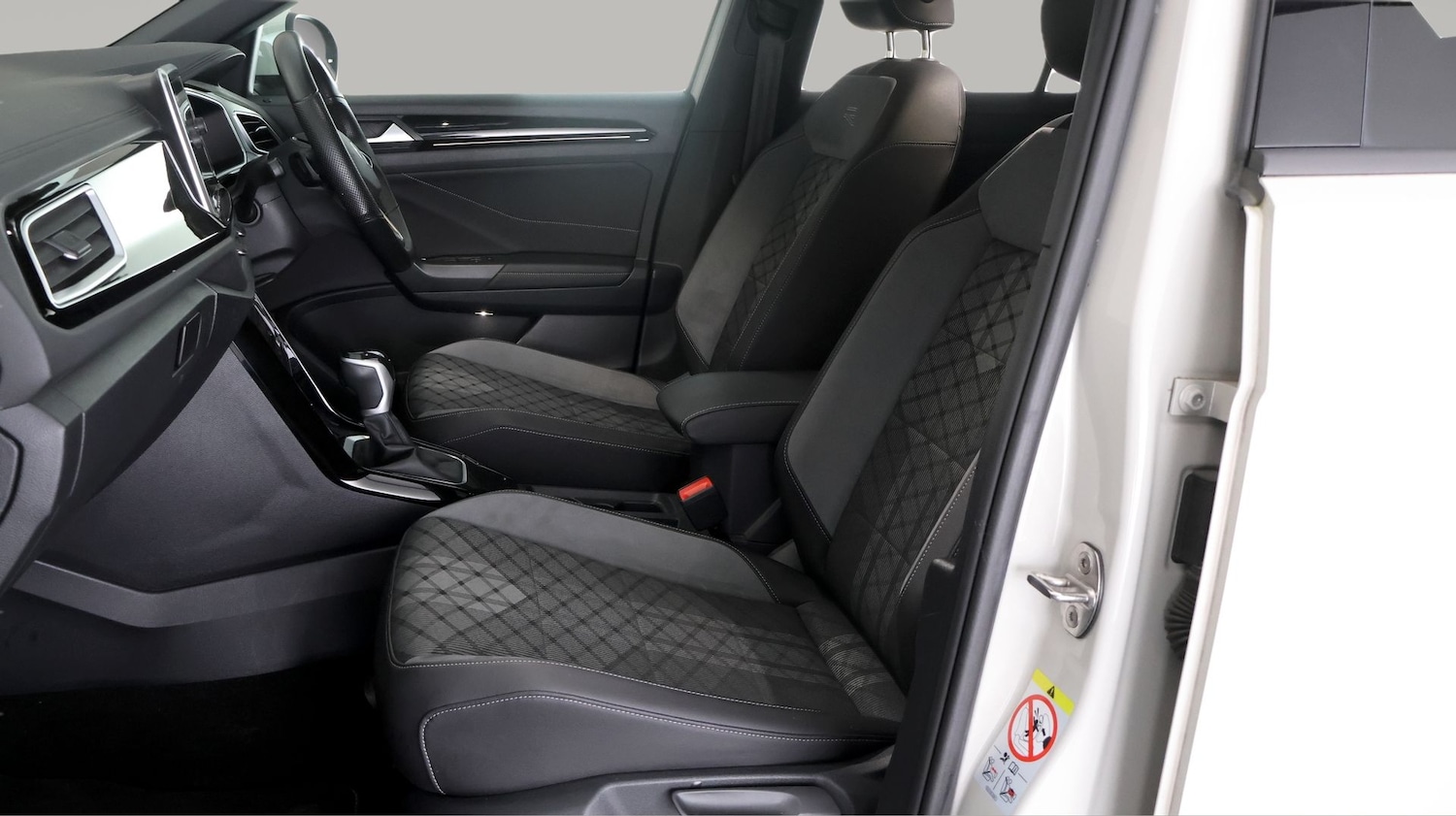 Used Volkswagen T-Roc 2023 for sale - 78131509: Photo 13