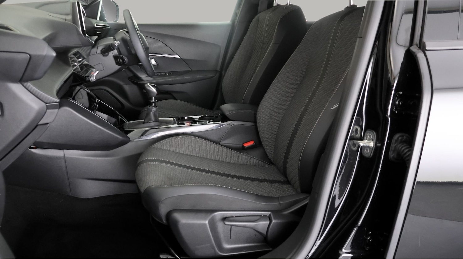 Used Peugeot 2008 2023 for sale - 77643918: Photo 13