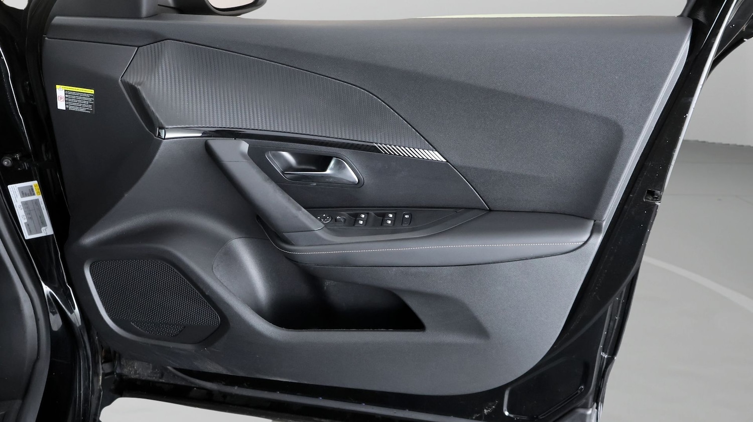 Used Peugeot 2008 2023 for sale - 77643918: Photo 14