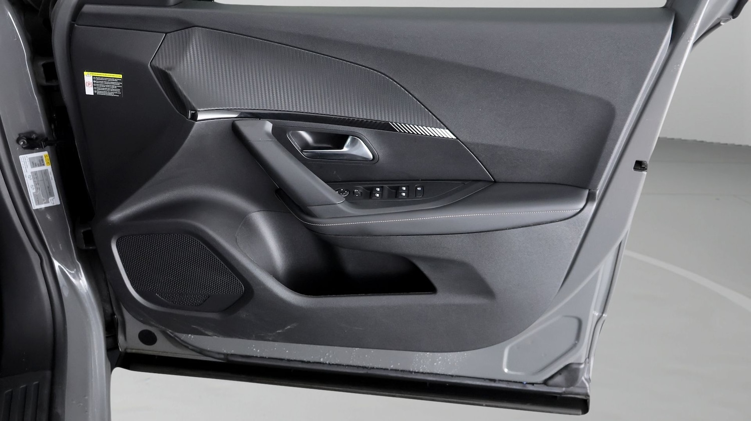 Used Peugeot 2008 2023 for sale - 77782035: Photo 14