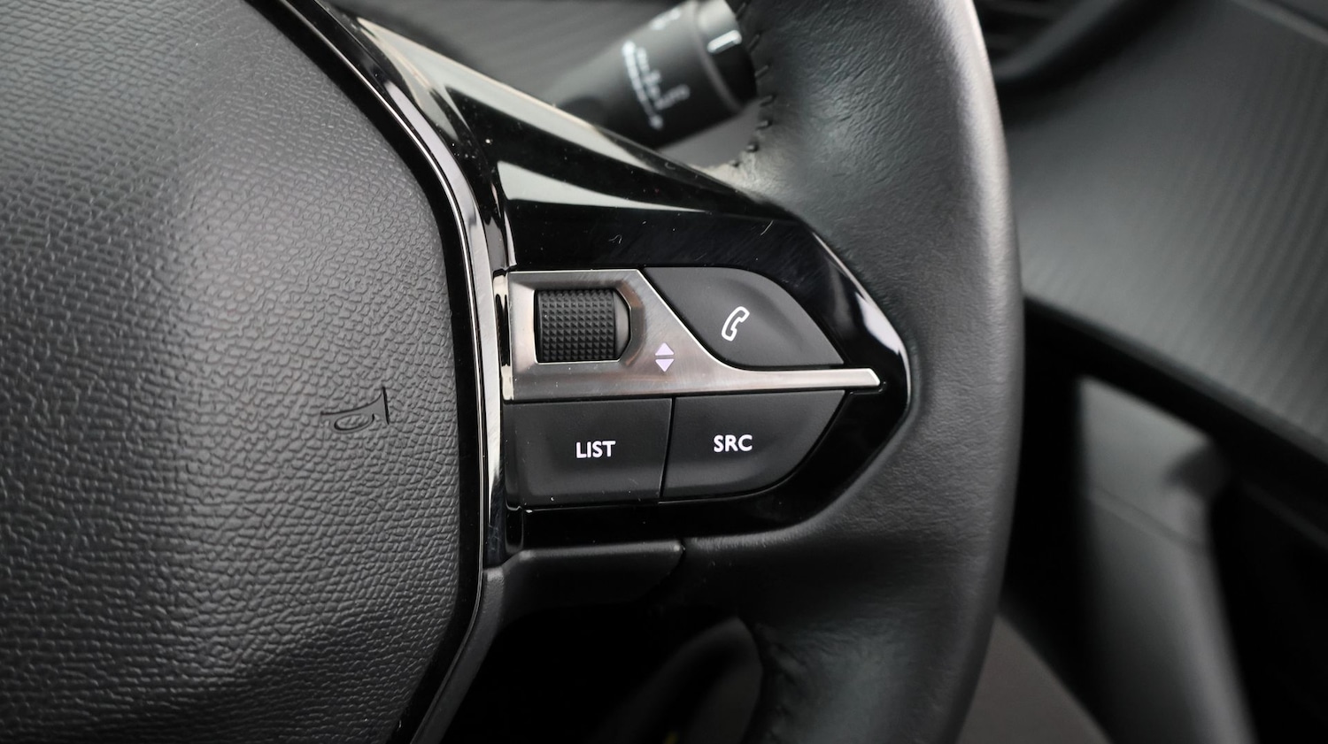 Used Peugeot 2008 2023 for sale - 77782035: Photo 24