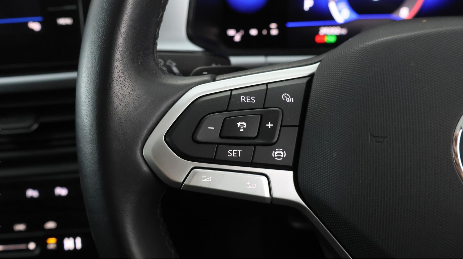 Used Volkswagen T-Roc 2023 for sale - 78049015: Photo 21