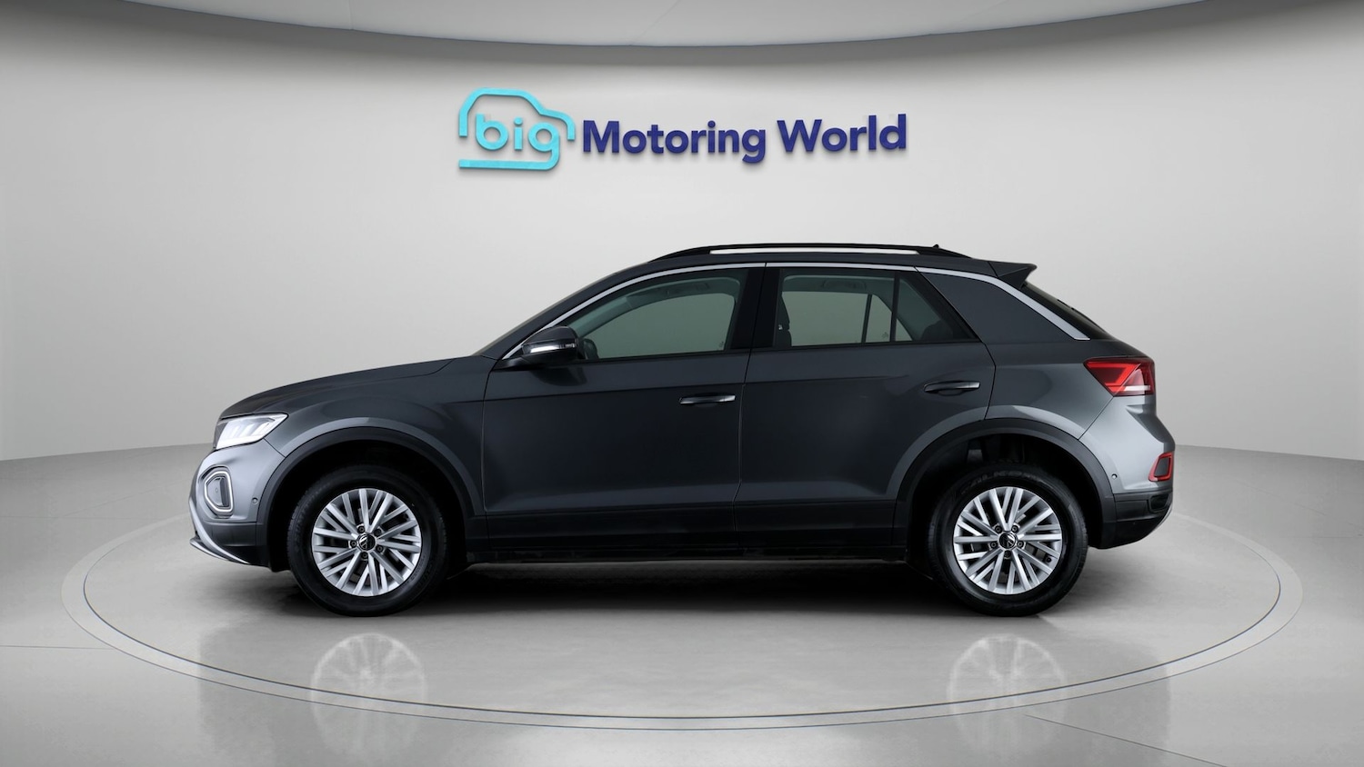 Used Volkswagen T-Roc 2023 for sale - 78049015: Photo 4