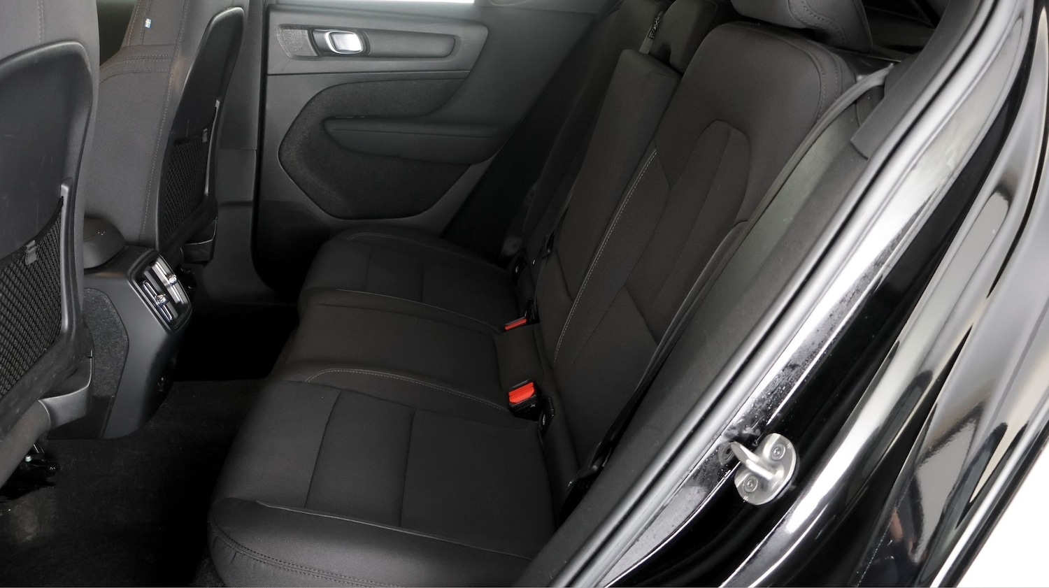 Used Volvo XC40 2023 for sale - 77622625: Photo 15