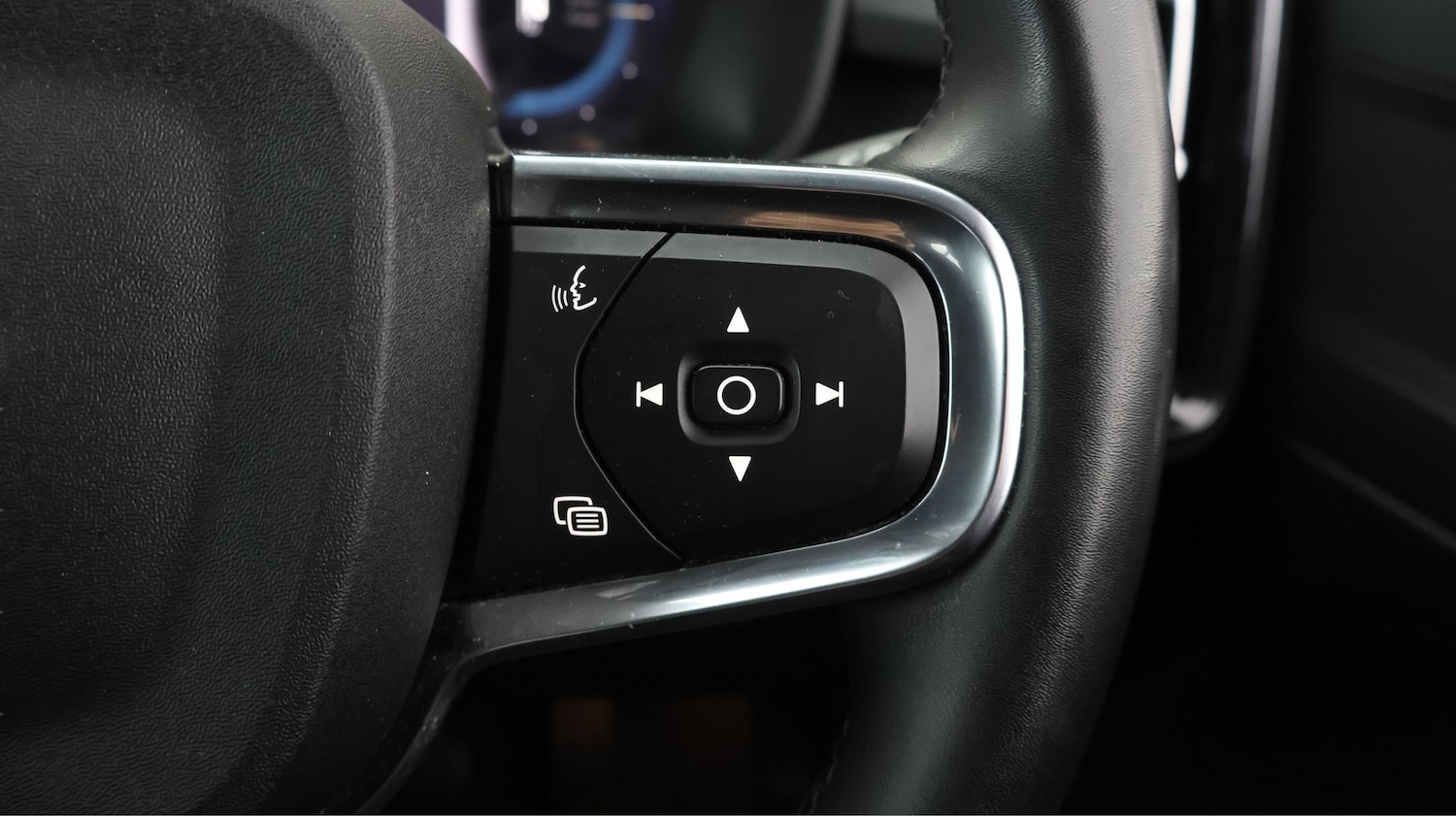 Used Volvo XC40 2023 for sale - 77622625: Photo 20