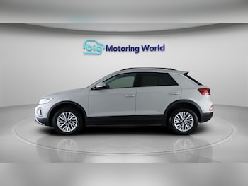 Used Volkswagen T-Roc 2023 for sale - 78566104: Photo