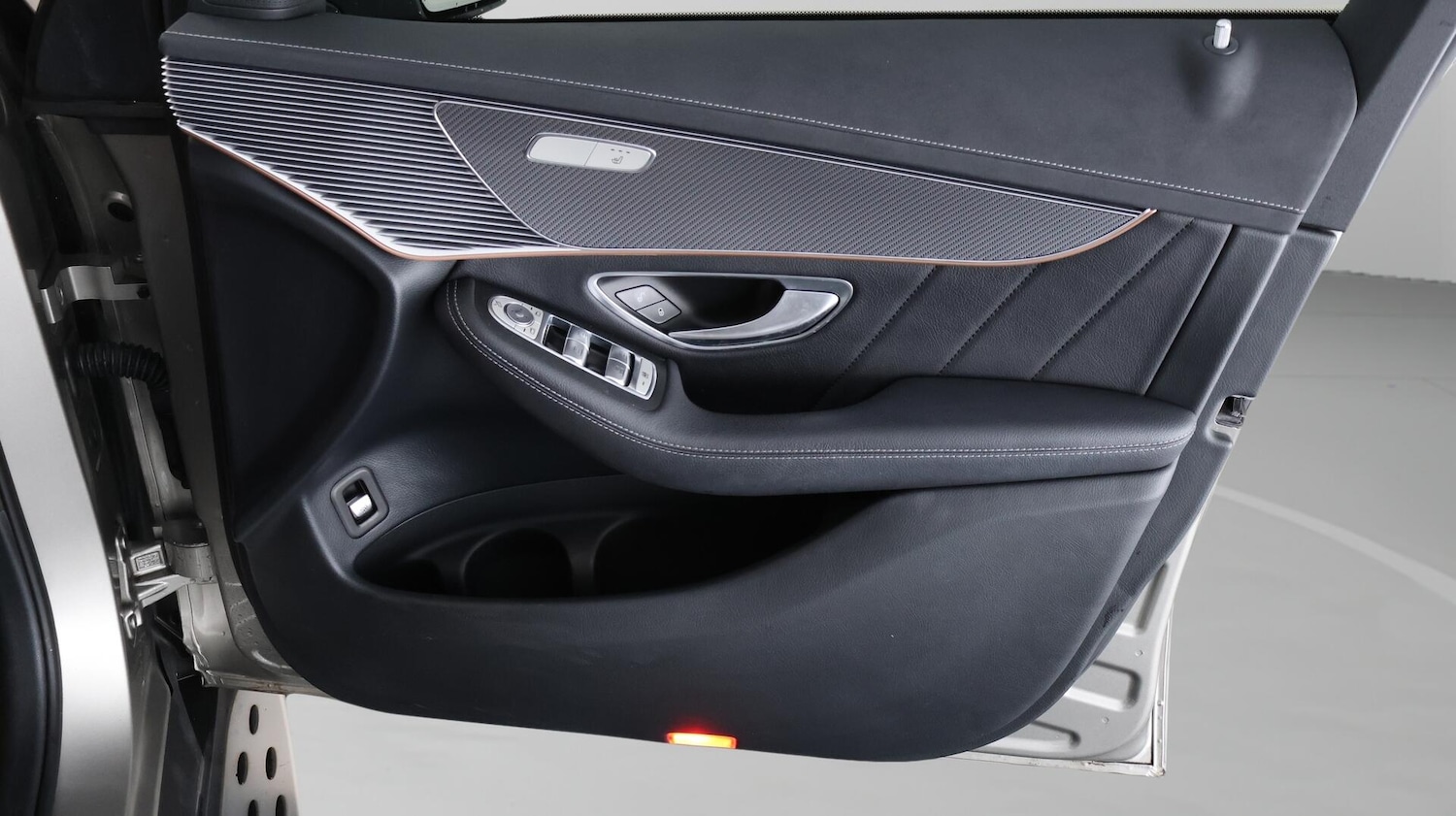 Used Mercedes-Benz EQC 2022 for sale - 76597196: Photo 16