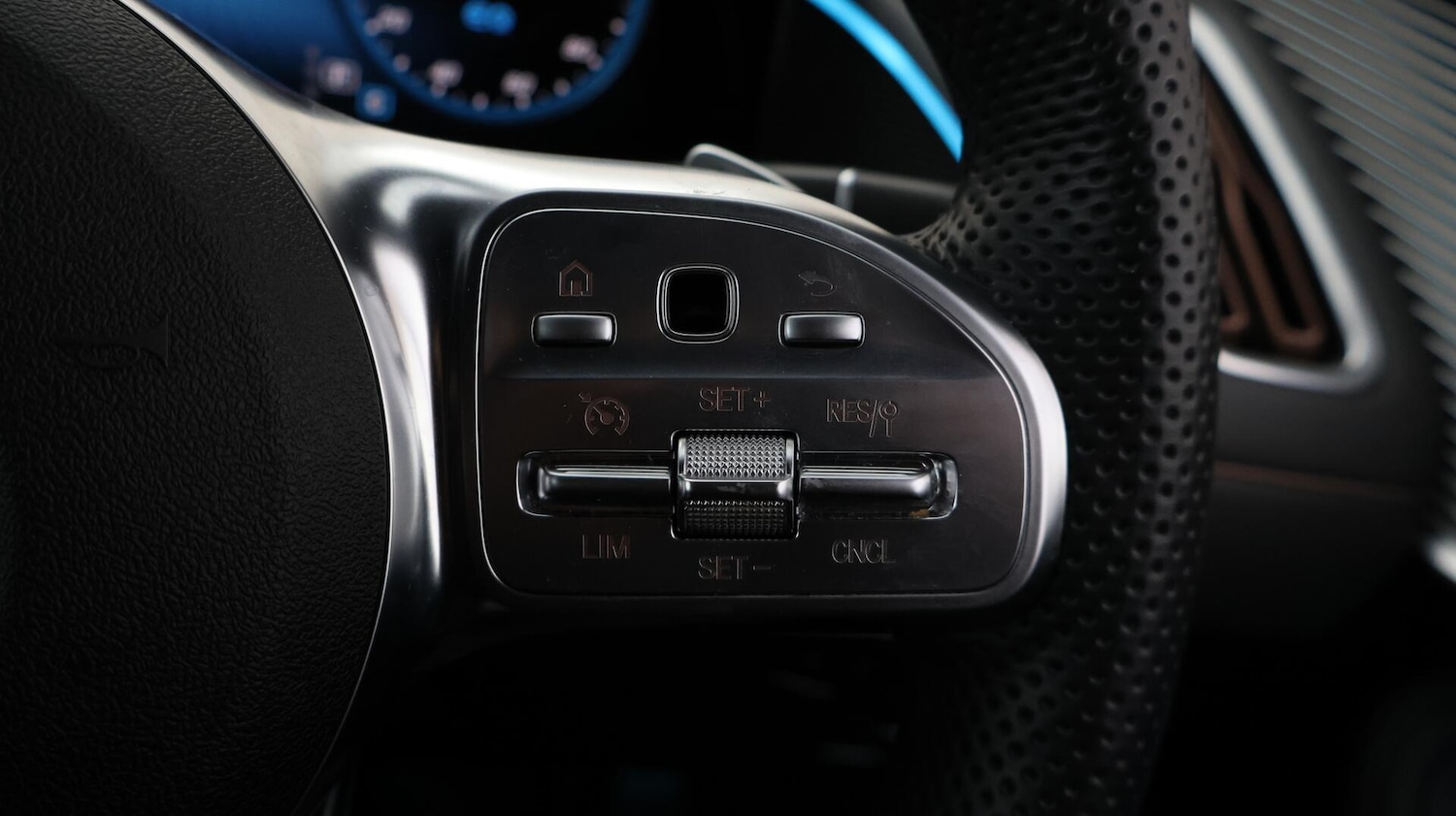 Used Mercedes-Benz EQC 2022 for sale - 76597196: Photo 26