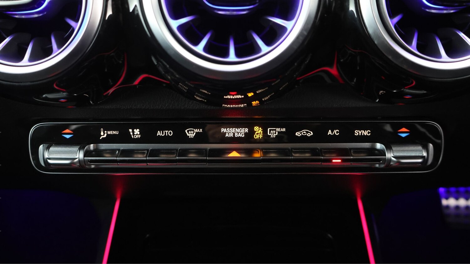 Used Mercedes-Benz GLB 2021 for sale - 77270562: Photo 12