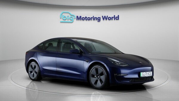 Used Tesla Model 3 2021 for sale - 76246538: Photo 2